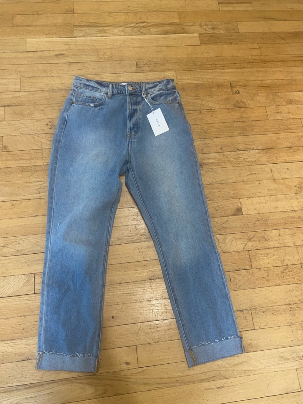 Cello high rise straight jean with cuff. Size 5. NWT!!